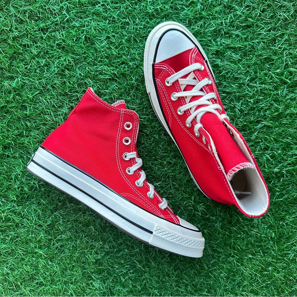 🎁Converse Chuck 70 Hi Enamel Red - Picture 7 of 11